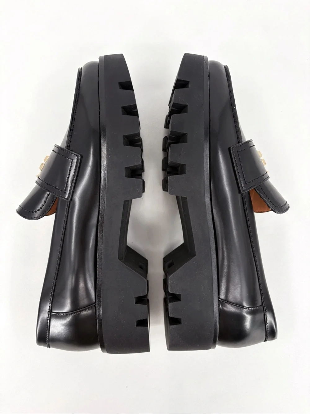 TORY BURCH Mini Everly Chunky Loafer Black Patent Leather Lug Sole 8.5
